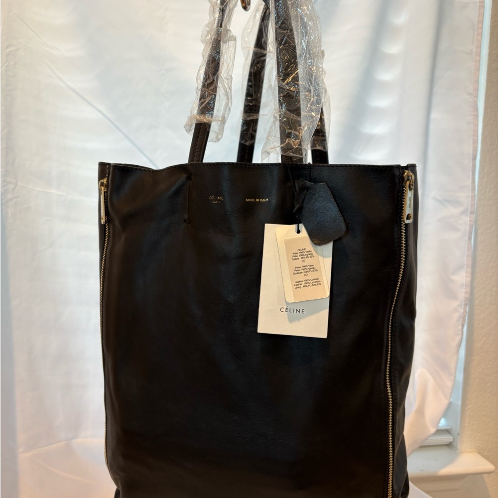 Celine Black Leather Tote Bag Sleek Design